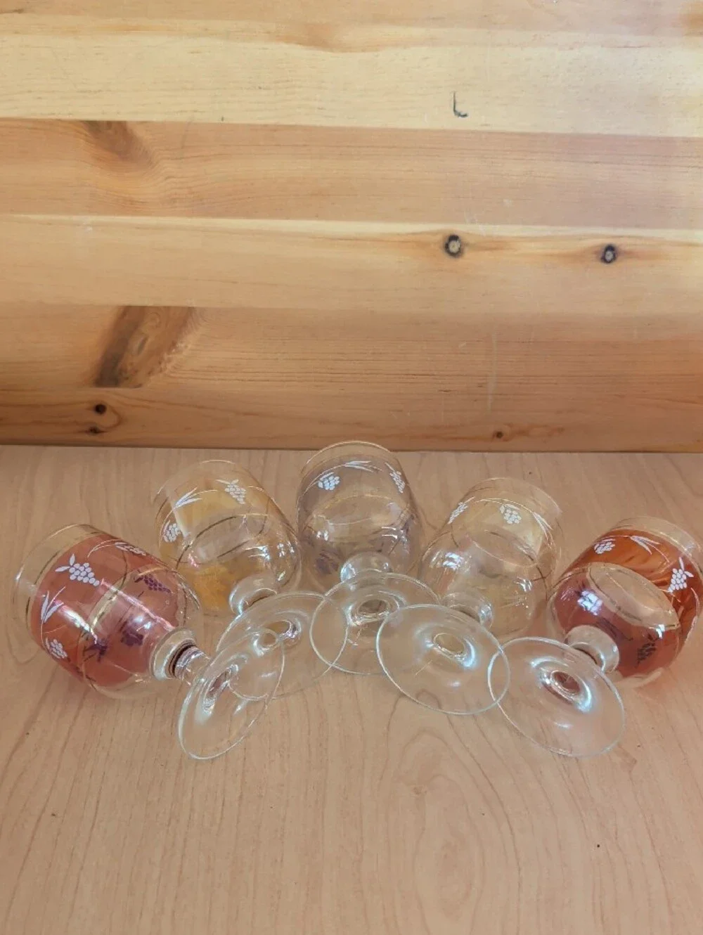 5 pcs. VTG. Fidenza Italy, Decanter Set. Cranberry Red Glass, Grapes Design.